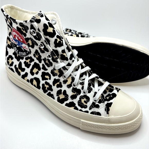 Converse - Picture 2 of 4